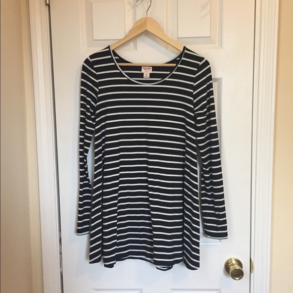 Long sleeved T-Shirt Dress - Picture 2 of 5